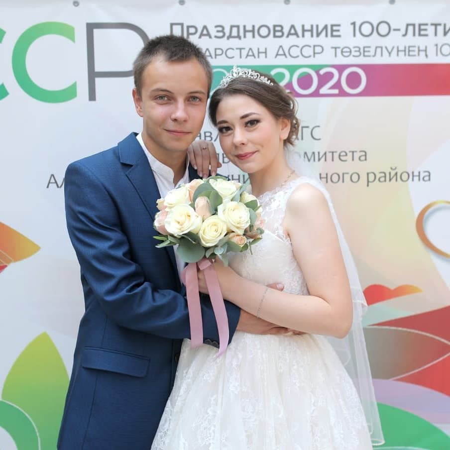 В Альметьевске поженилась 500-я пара с начала года