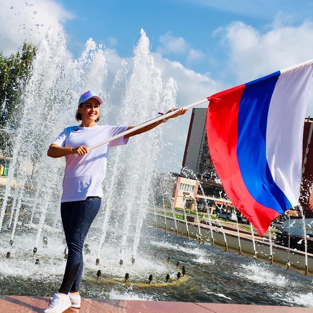 Альметьевцы поддержали онлайн-флешмобы, посвященные Дню Государственного флага России