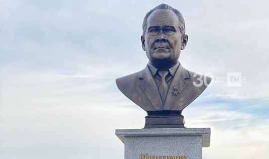 В Татарстане открылся бюст первому Президенту республики Минтимеру Шаймиеву