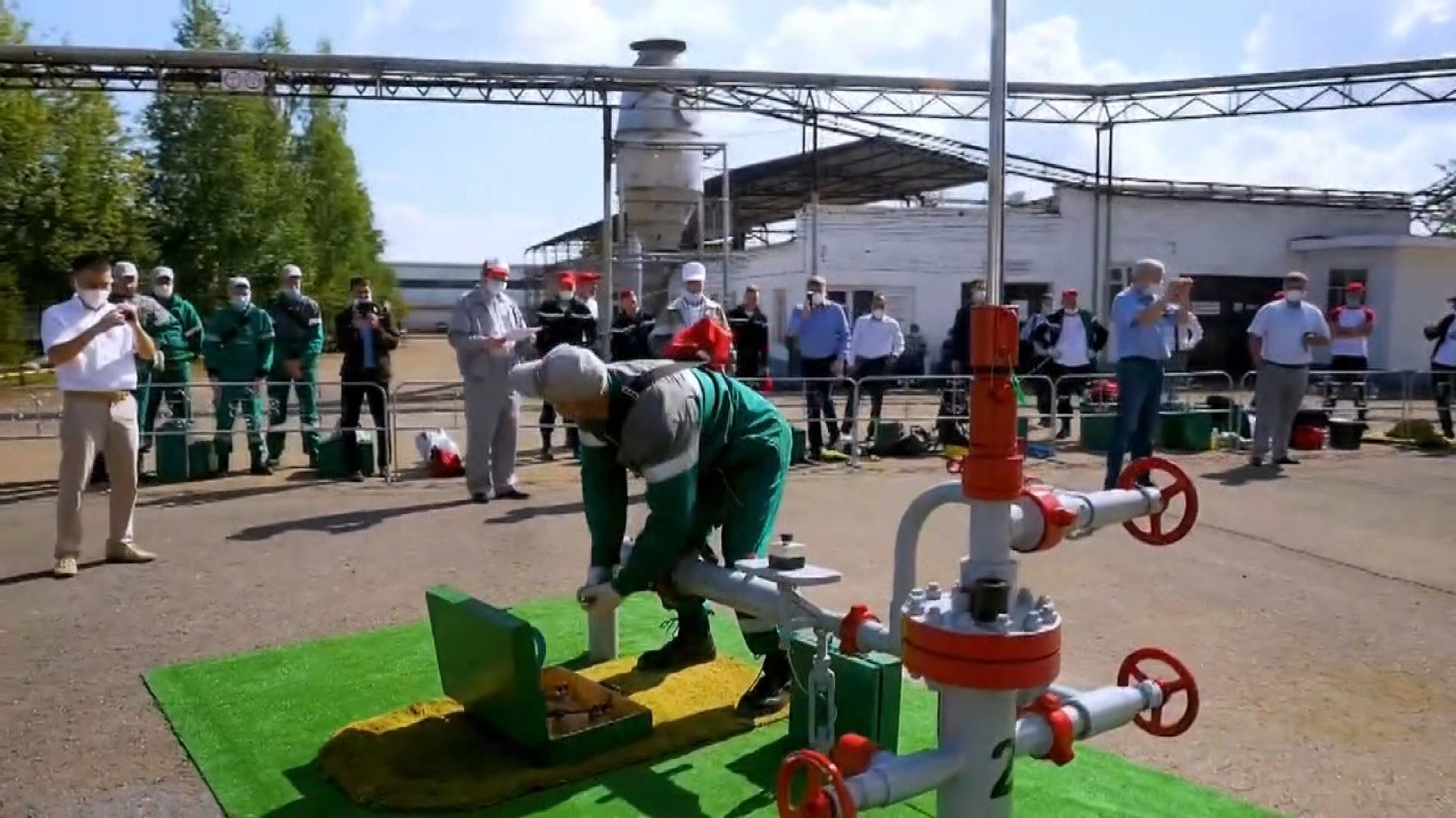 Впервые День нефтяника в Альметьевске прошел в телевизионном формате 