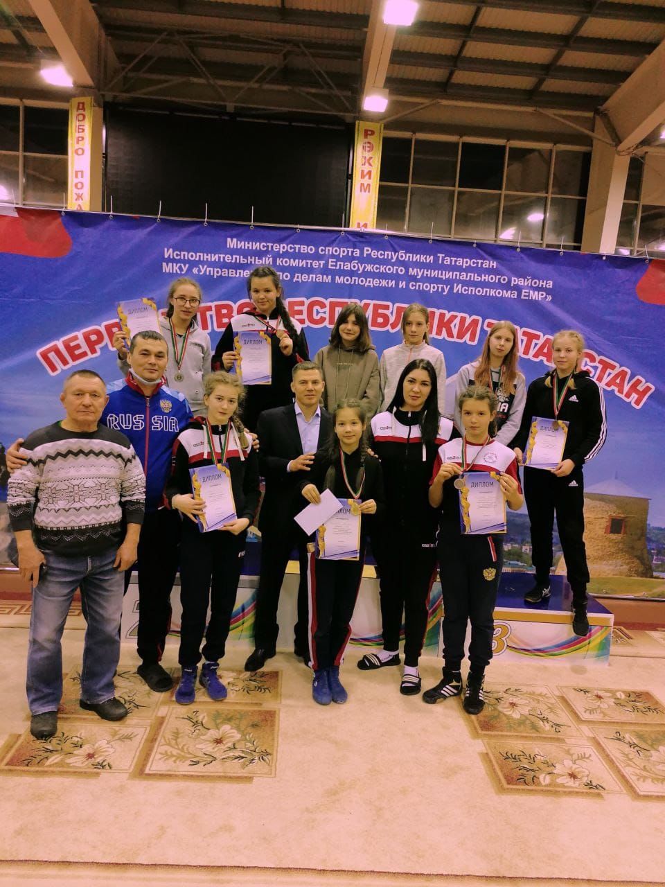 Альметьевские спортсменки завоевали восемь медалей на Первенстве РТ по вольной борьбе