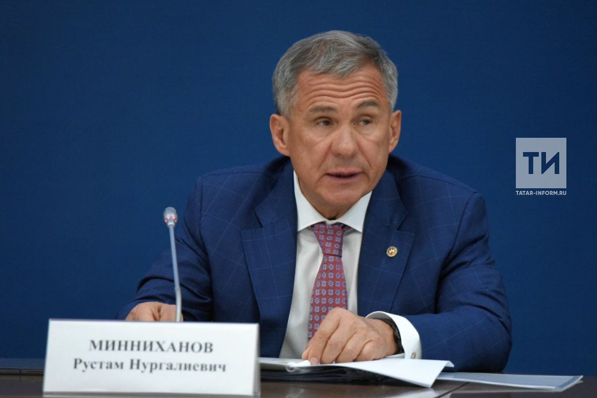 Президент Татарстана поручил уменьшить дефицит врачей в поликлиниках