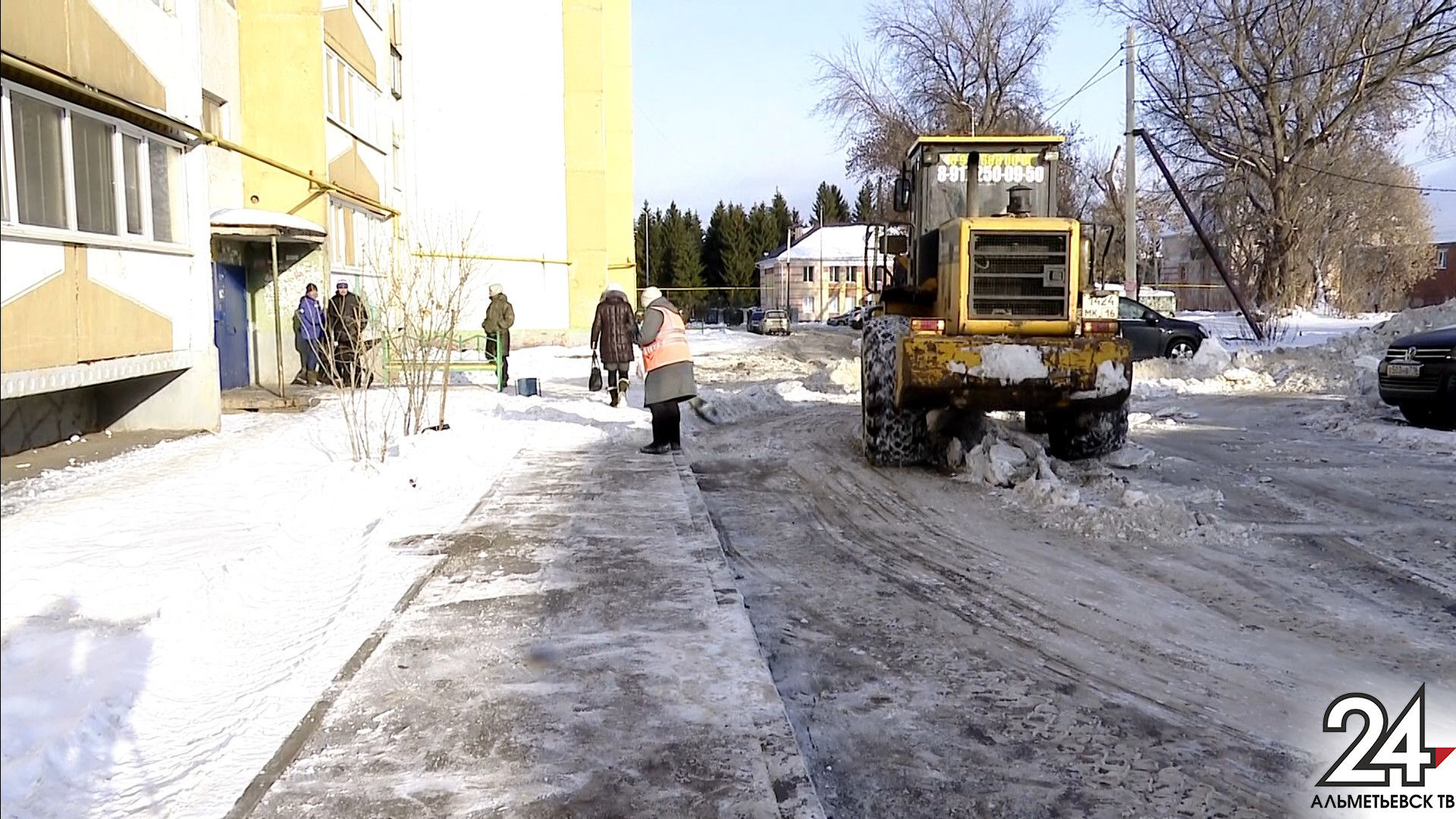Коммунальщиков накажут за неубранный снег и сосульки в Альметьевске