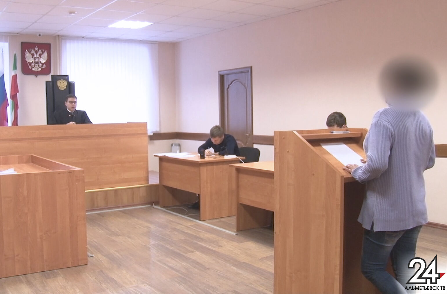 Жительница Альметьевска осуждена за кражу денег с банковской карты