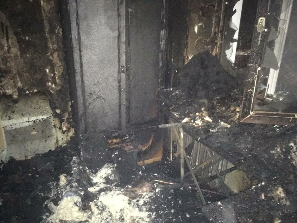 В Бугульме ночью произошел пожар, погибли пожилая женщина и мужчина