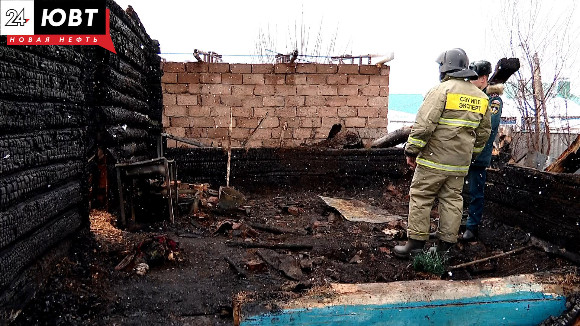 В Татарстане мужчина и женщина погибли при пожаре в запертой снаружи бане