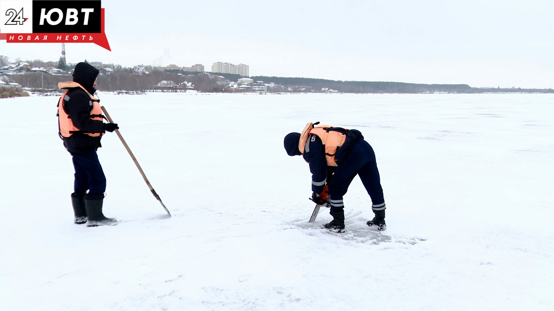 Рыбаки в Альметьевске начали выходить на неокрепший лед