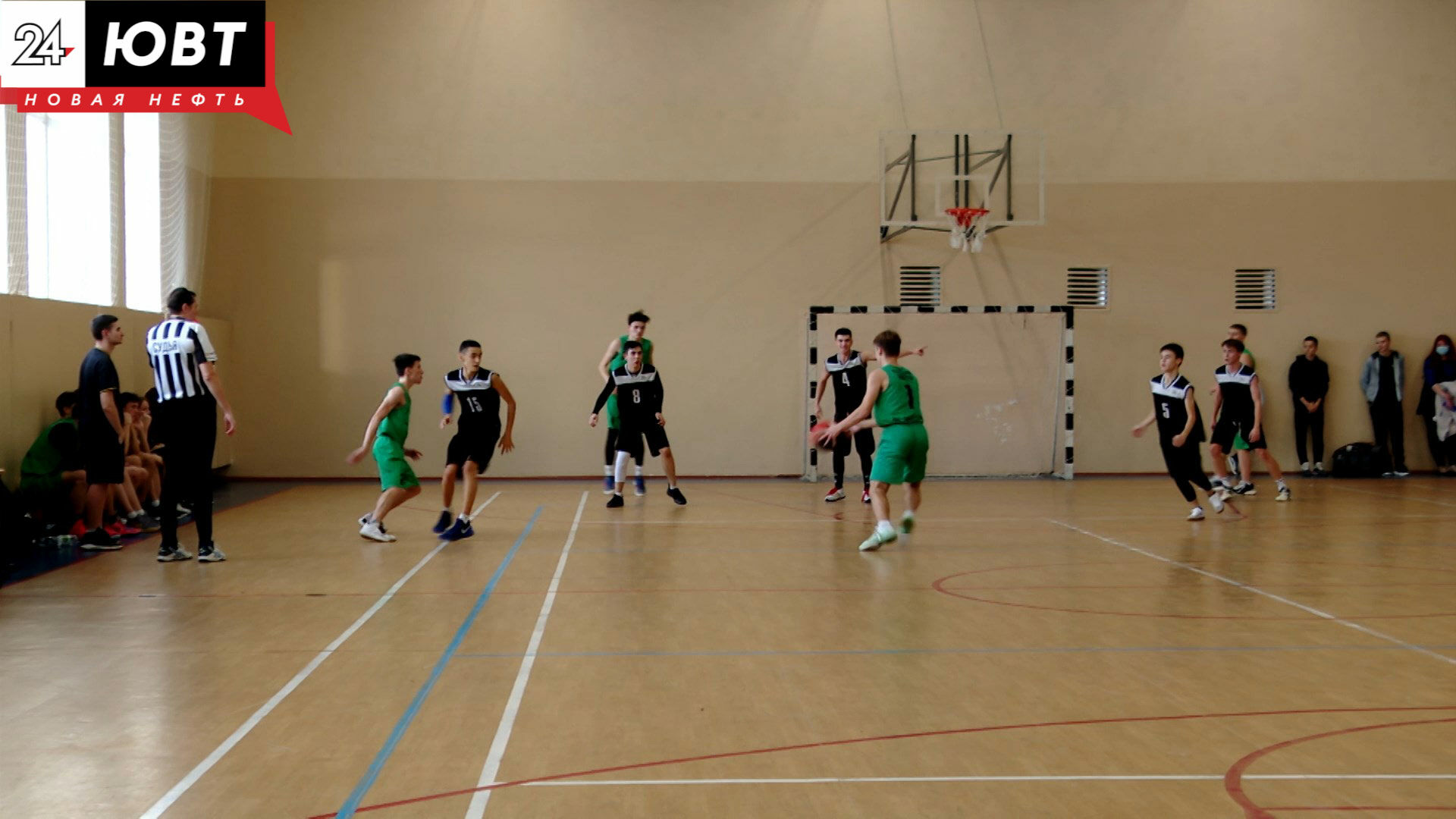 В Альметьевске прошел муниципальный этап школьной баскетбольной лиги «Кэс-баскет» среди юношей