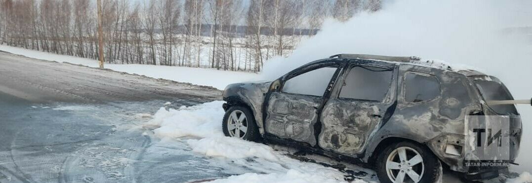 На трассе в Альметьевском районе около села Кичуй дотла сгорел внедорожник