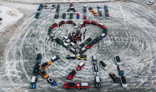В Татарстане сделали сердечко с помощью 70 машин