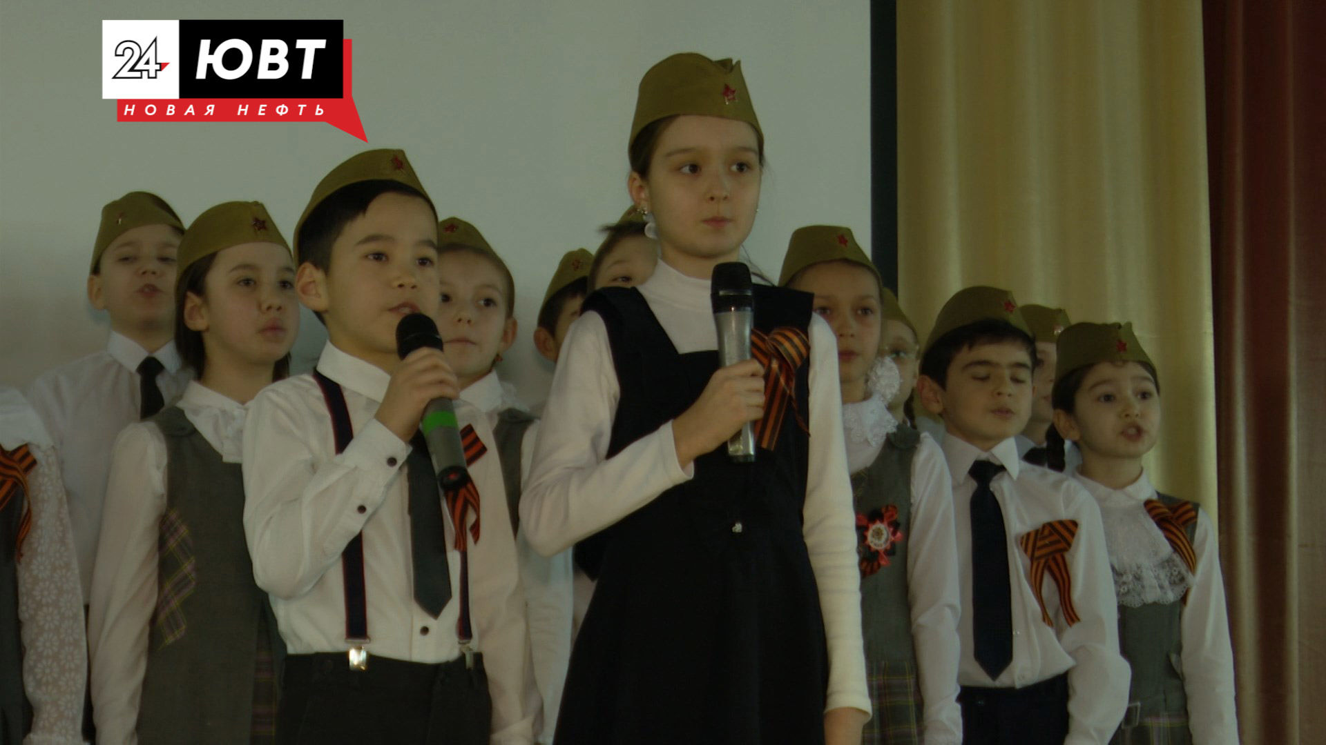 В Альметьевске школьники поздравили ветеранов МВД с Днем защитника Отечества