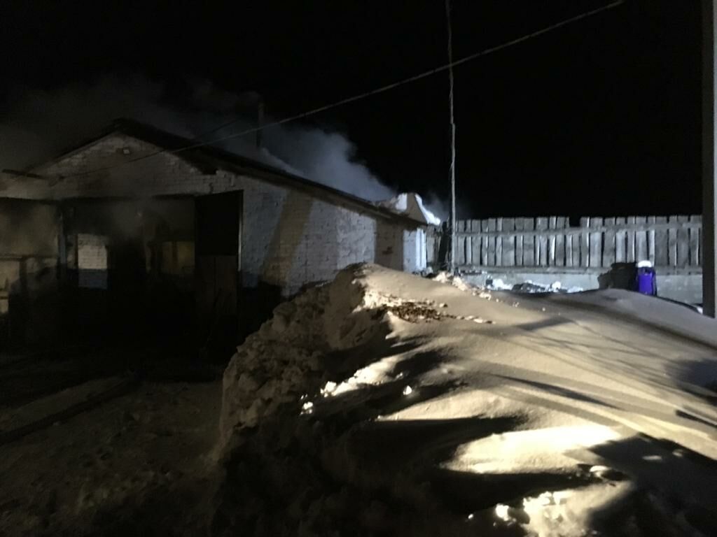В Татарстане охранник получил ожоги, спасая 80 коров от пожара