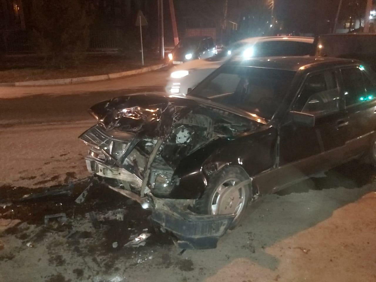В Альметьевске произошла авария с участием трех машин