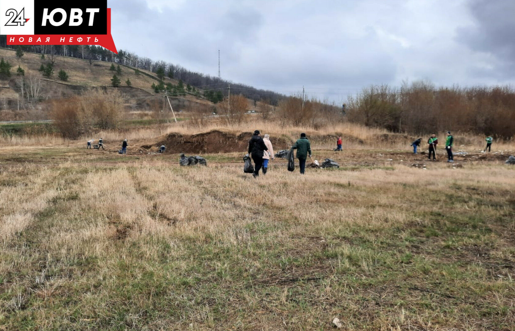 Альметьевцы присоединились к общегородскому субботнику