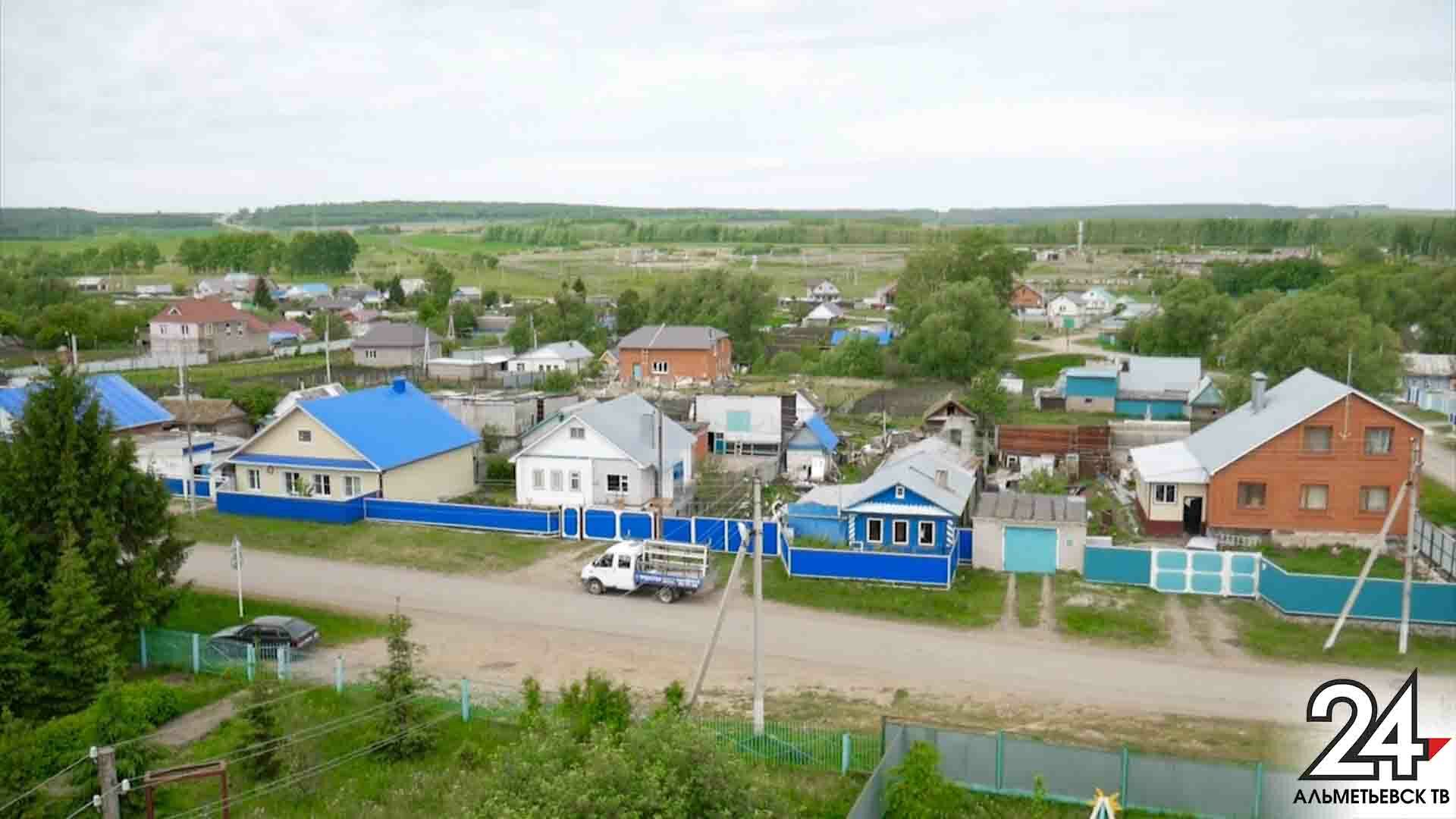 Сколько лет селу. Елхово Альметьевский район. Альметьевск Альметьевский район. Деревни Альметьевского района. Село Кузайкино Альметьевский район.