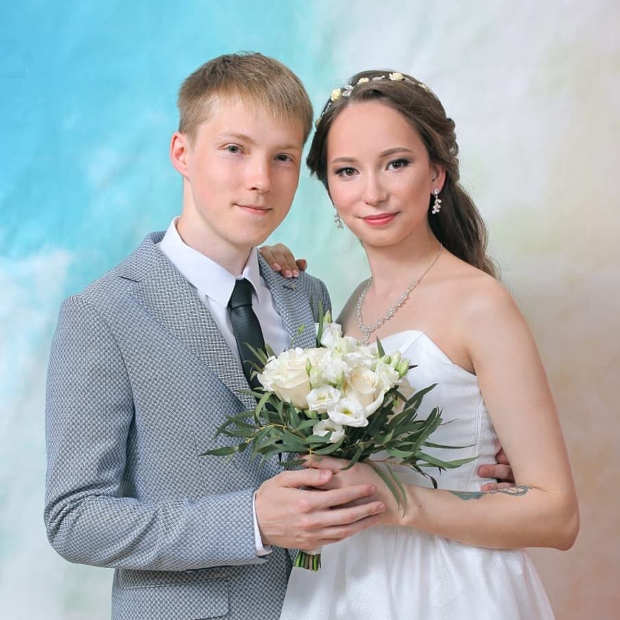 В Альметьевске поженилась 400-я пара с начала года