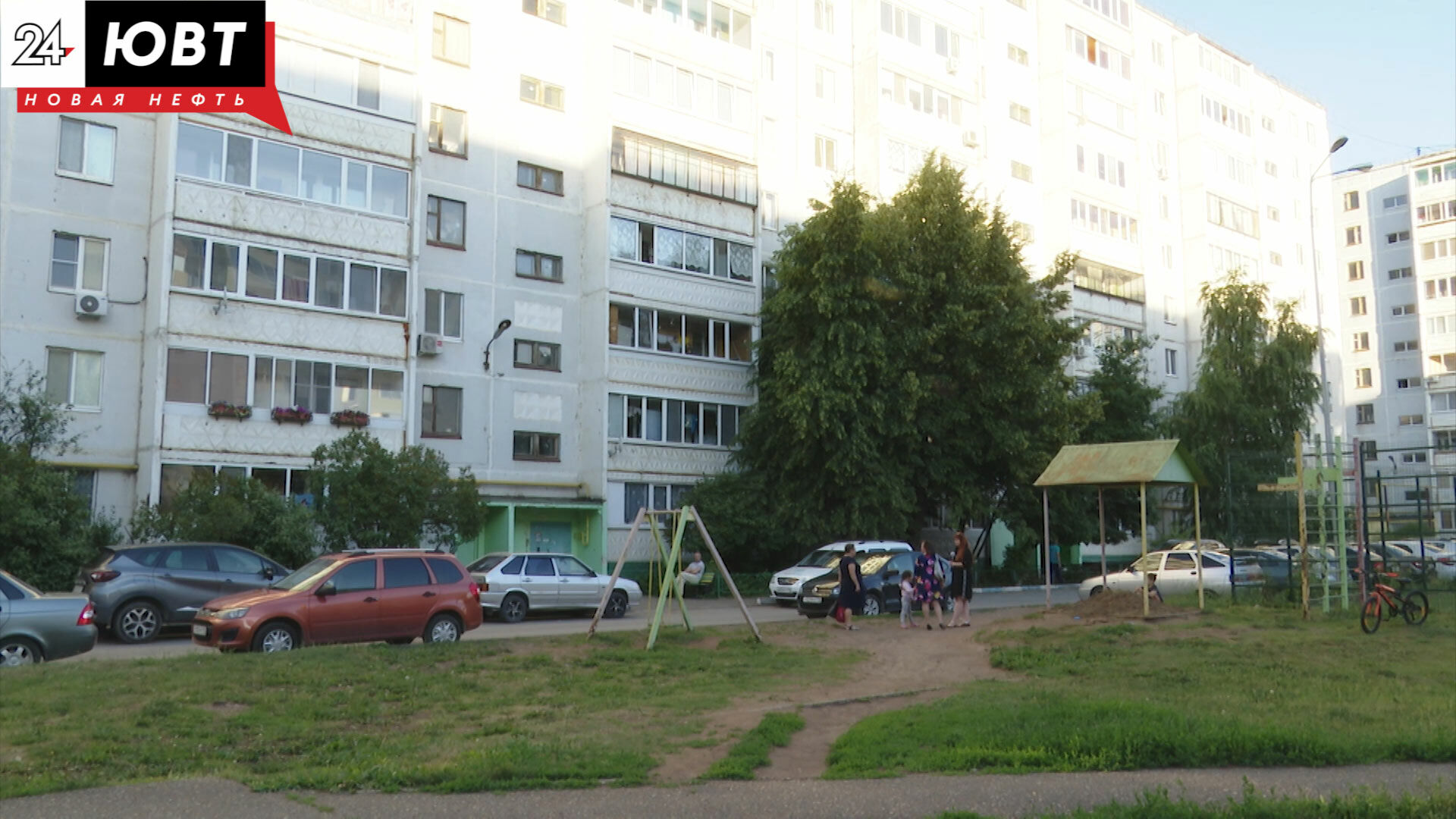 «Внутри у нас, как сарай!»: говорят жильцы одного из домов в Альметьевске