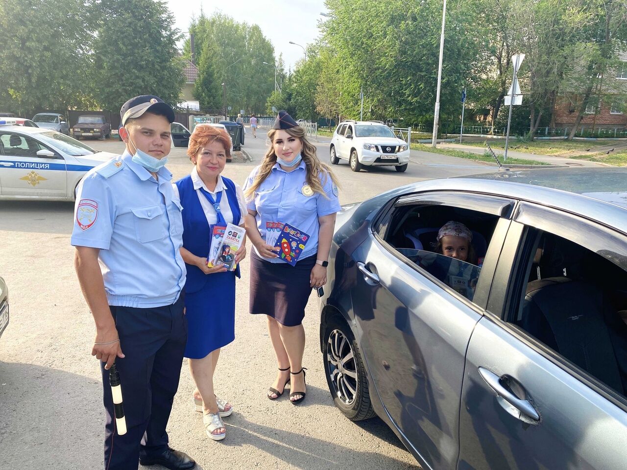 Альметьевским водителям напомнили правила перевозки детей