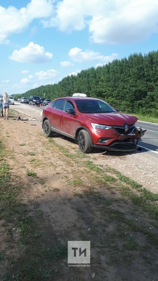 В Татарстане произошло ДТП с тремя автомобилями, пострадали четыре человека