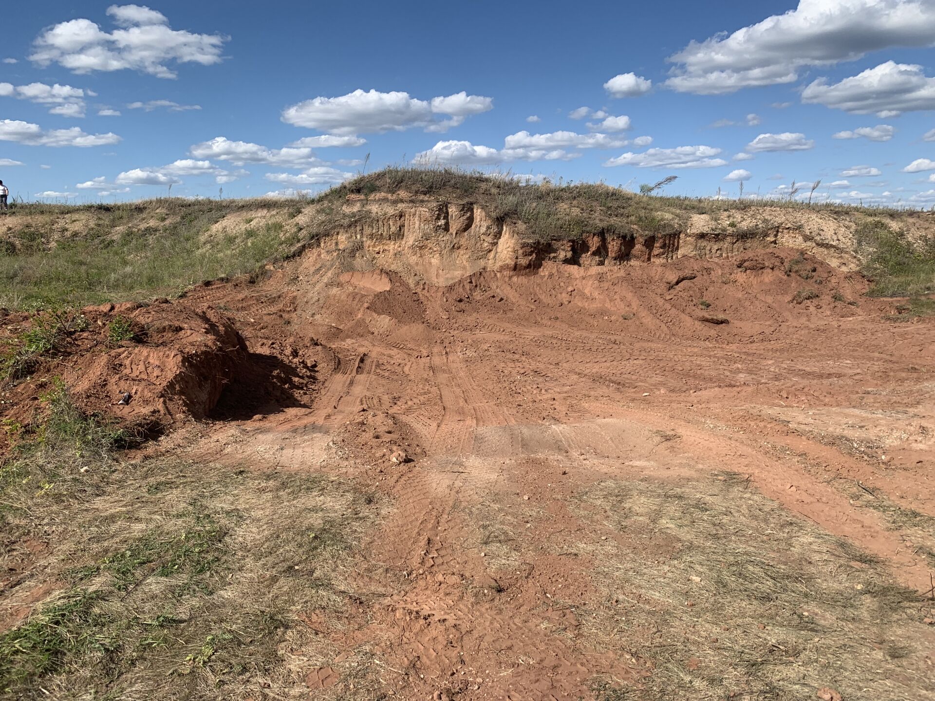 На юго-востоке Татарстана экологи выявили незаконную добычу песка объемом 330 кубометров