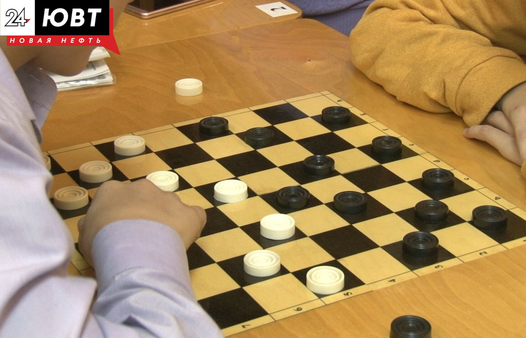 Еще в восьми школах Альметьевска открылись шахматные зоны