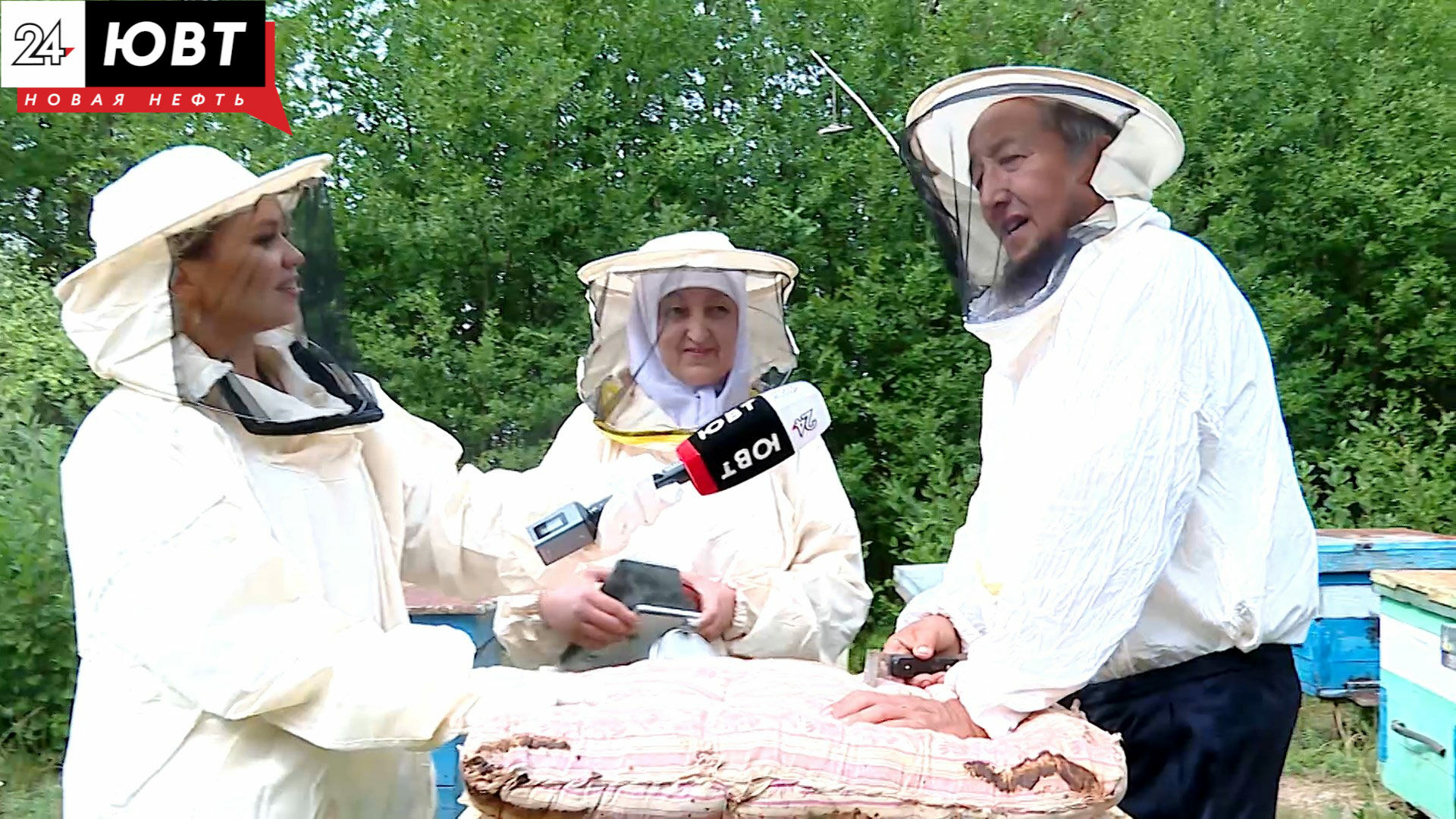 Семья Юсуповых 40 лет разводит пчел – в гостях на пасеке