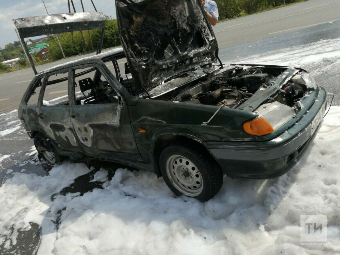 В Альметьевске на ходу загорелась машина