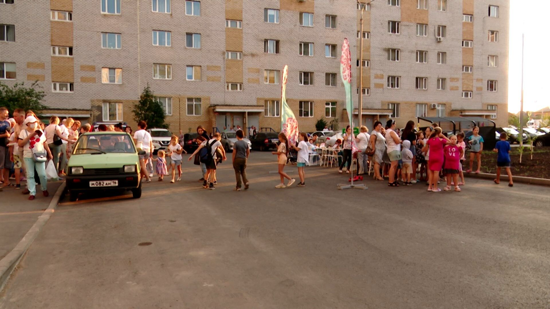Праздник двора «Добрые соседи» прошел во дворе дома №154 по улице Шевченко