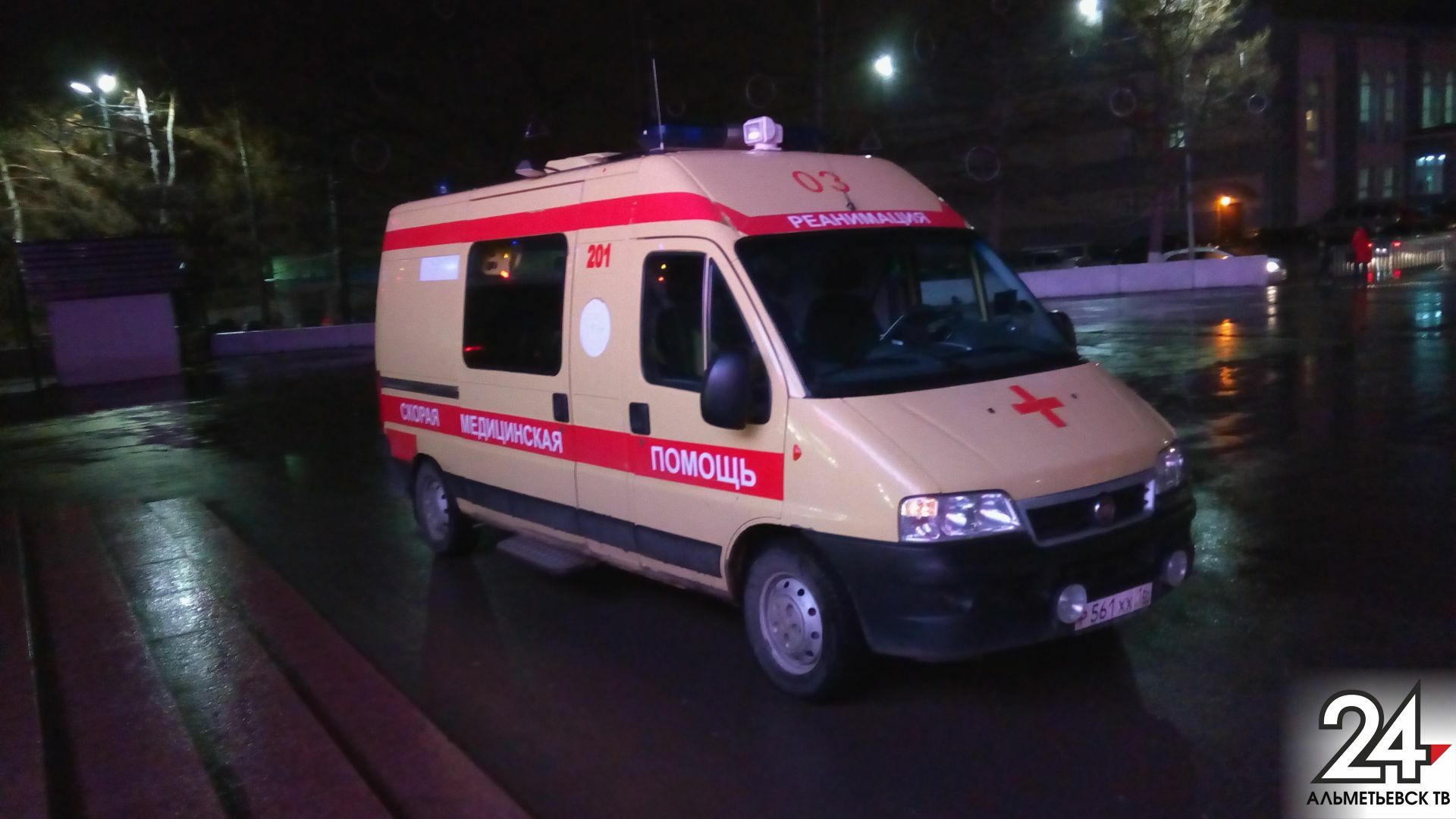 Жительница Татарстана избила медика скорой помощи