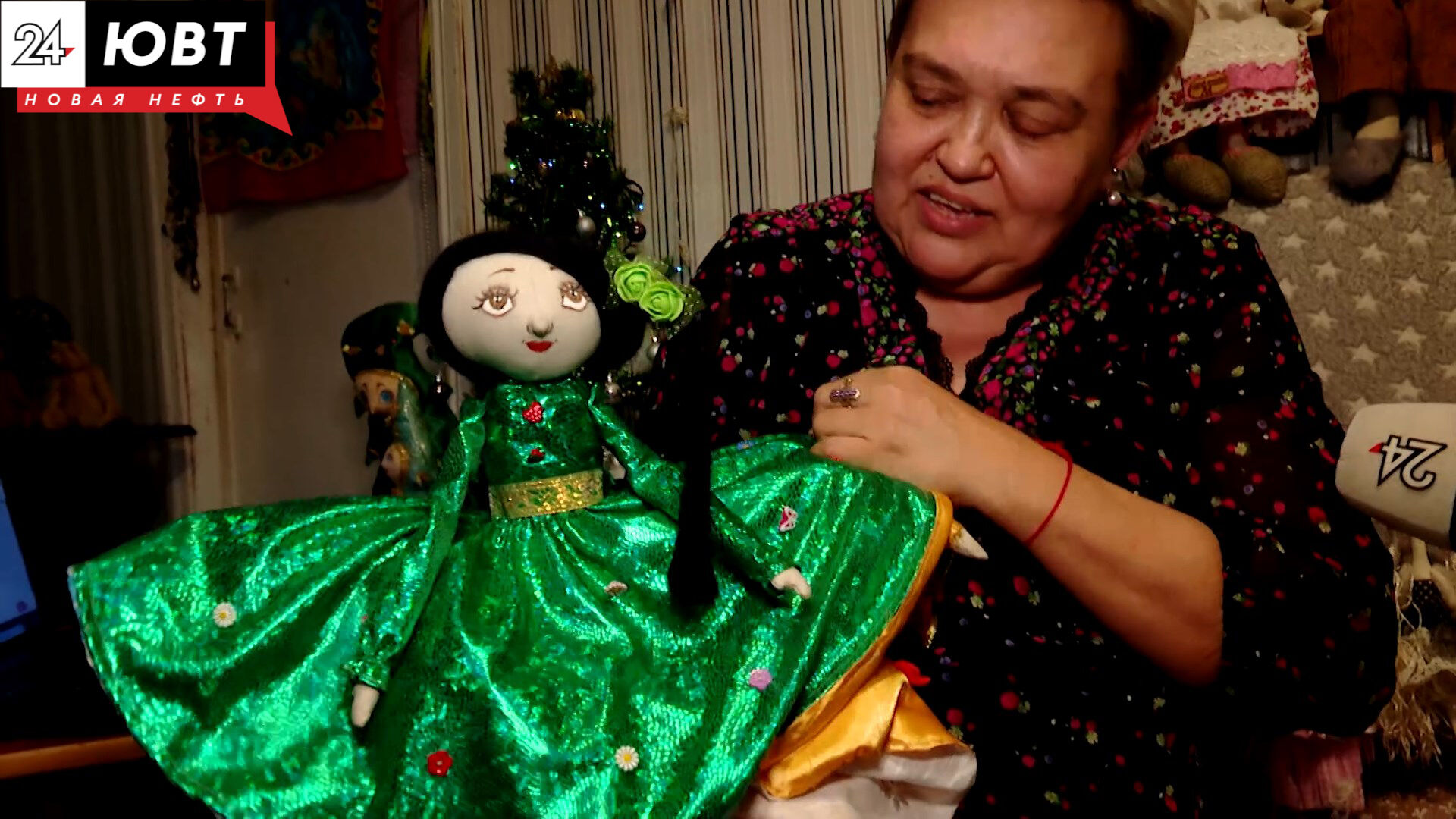 Жительница Азнакаево шьет куклы своими руками