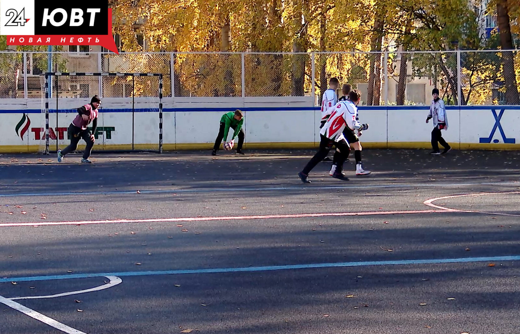 В Альметьевске 3 команды боролись за кубок в турнире по дворовому футболу