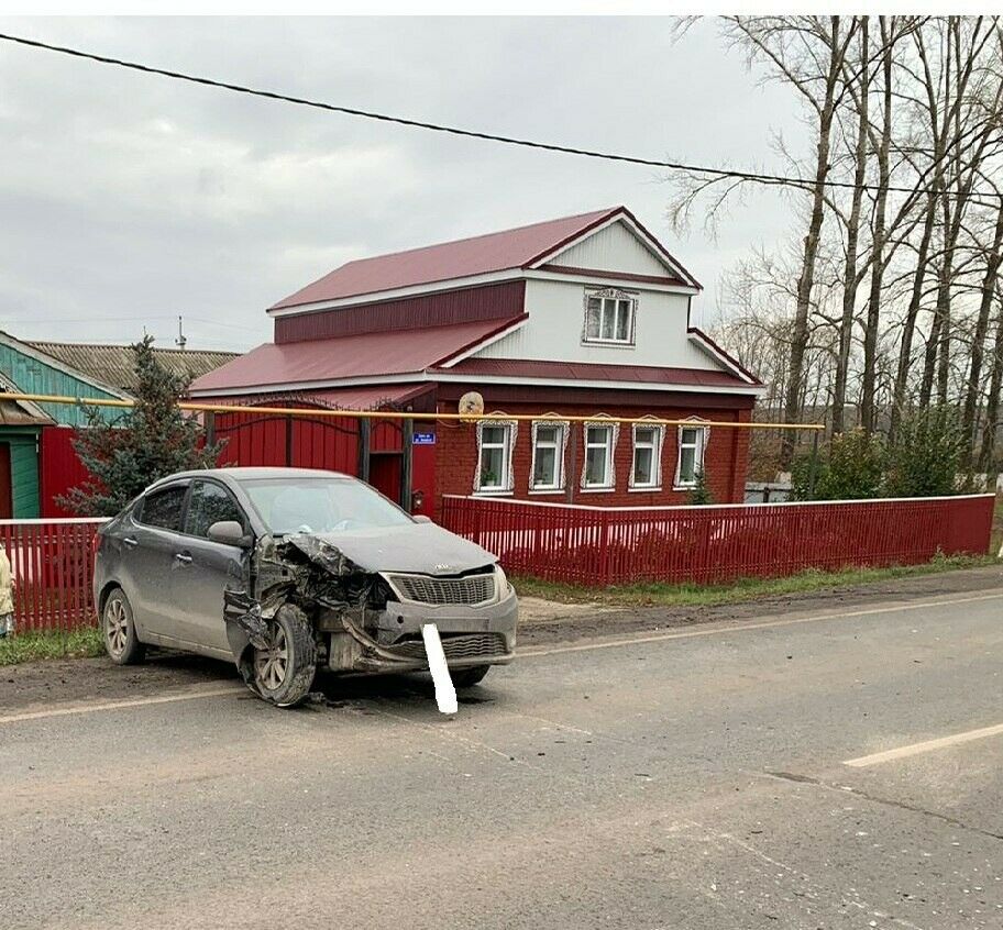 В Татарстане водитель Kia уснул за рулем и влетел в КАМАЗ, погиб пассажир