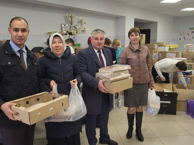 Альметьевцы отправили 600 пирогов и более 100 упаковок чак-чака мобилизованным