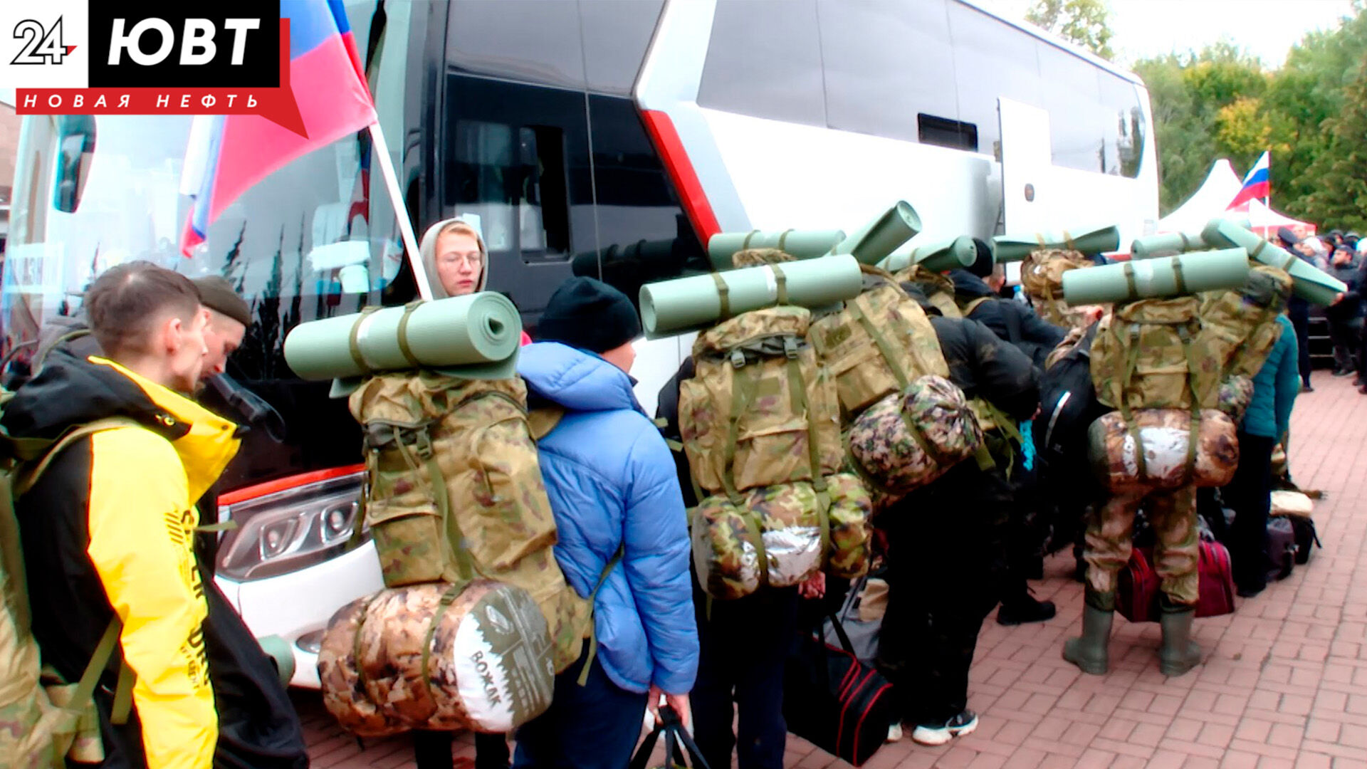 В Альметьевске состоялась очередная отправка мобилизованных к местам боевого слаживания