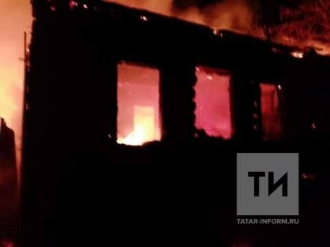 В Татарстане мужчина спас соседку-инвалида из горящего дома