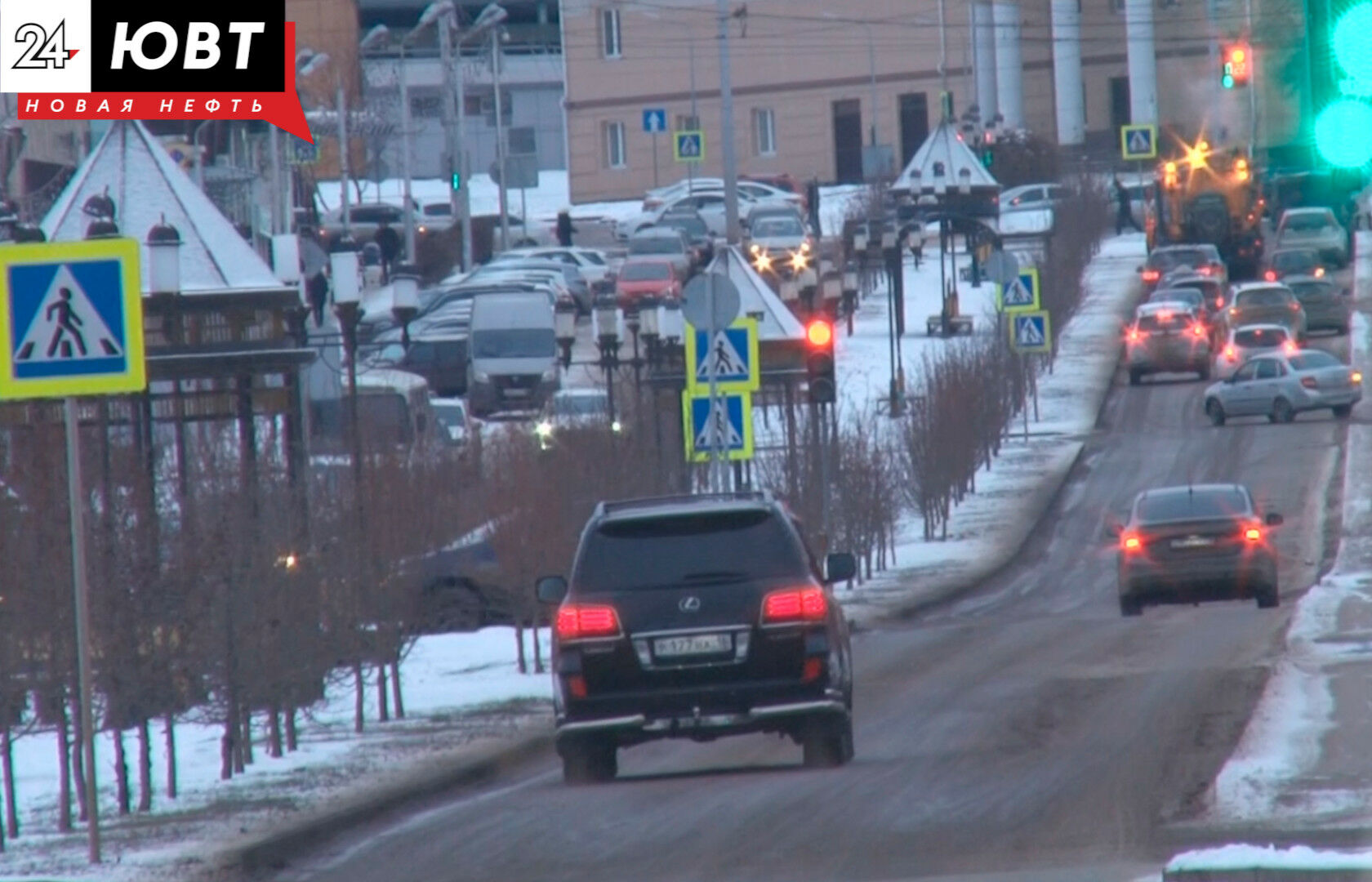 Татарстанцев предупреждают о гололедице на дорогах