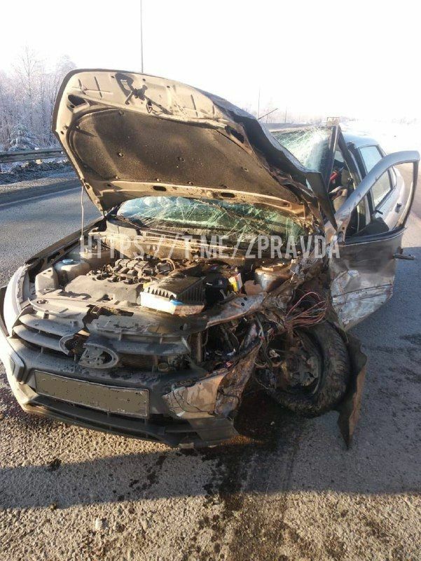 В Татарстане легковушка столкнулась лоб в лоб с грузовиком, есть пострадавшие