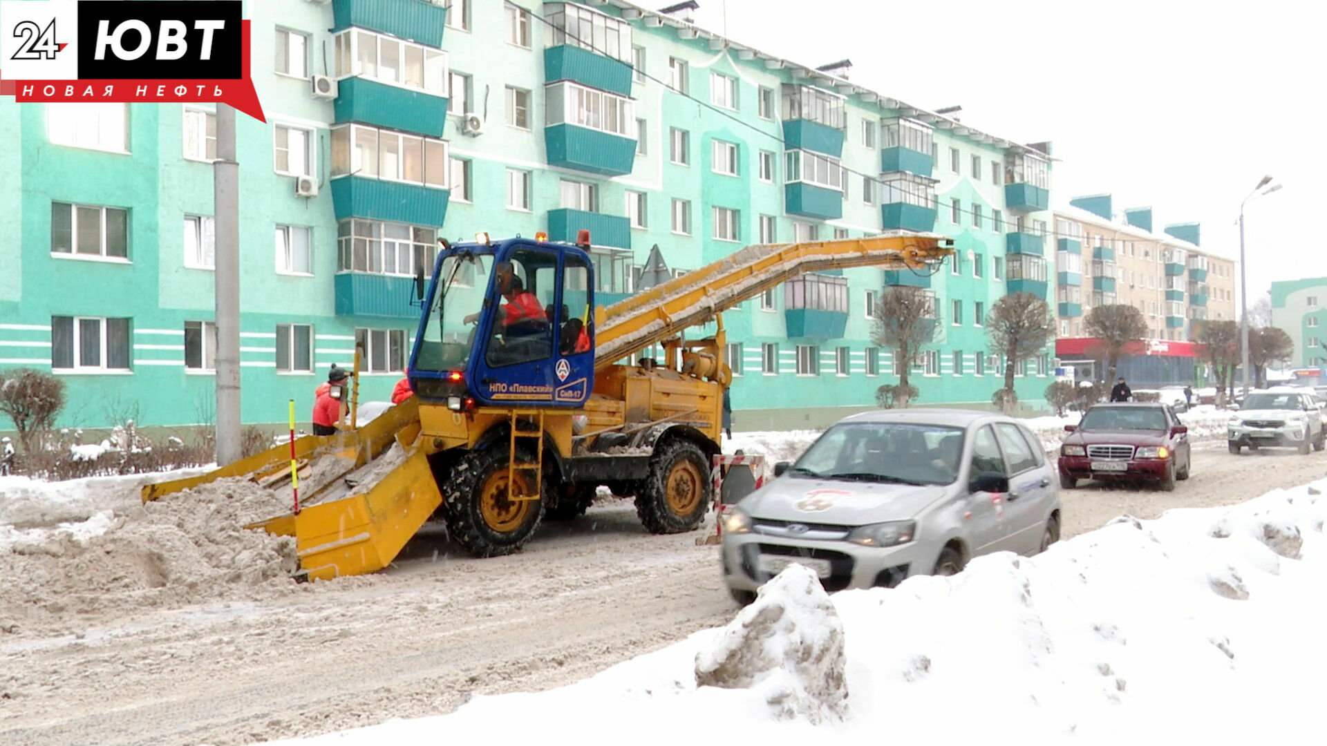 Региональные дороги Татарстана сейчас обслуживают 370 единиц снегоуборочной техники
