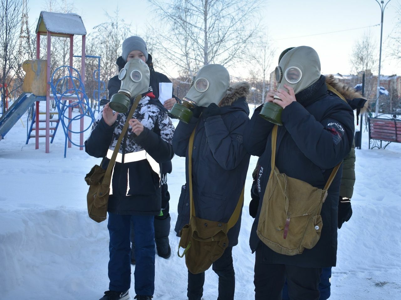 В Азнакаеве прошла военно-спортивная игра «Зарница»