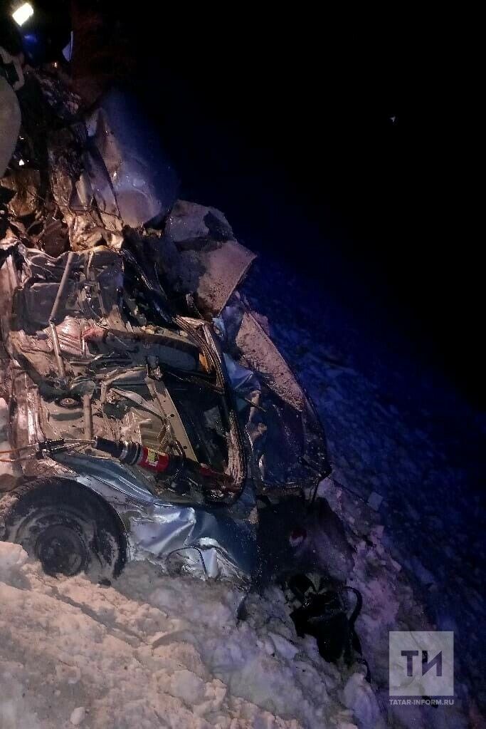 В Бугульминском районе произошло ДТП, погиб водитель легковушки