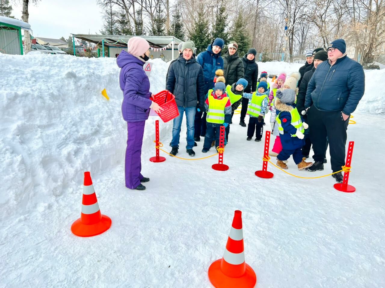 В Альметьевске в детском саду № 62 «Тирэк» прошел челлендж «С папой безопасно!»