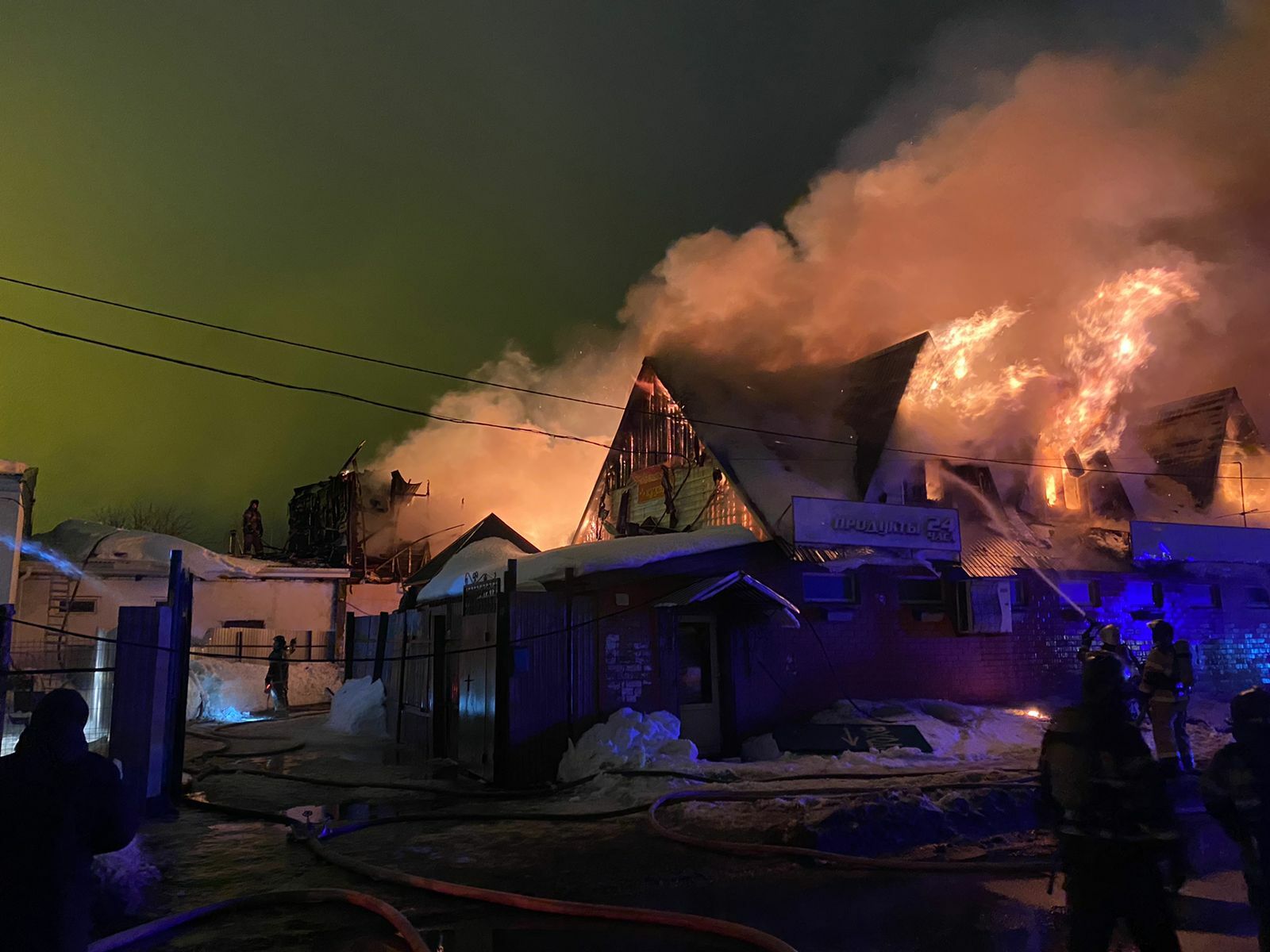 В Зеленодольском районе на пожаре погибли два человека