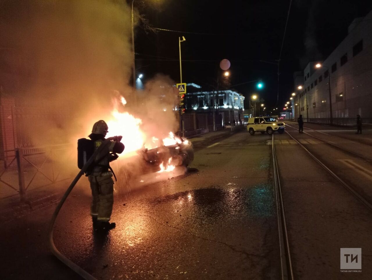 В Татарстане автомобиль загорелся на ходу