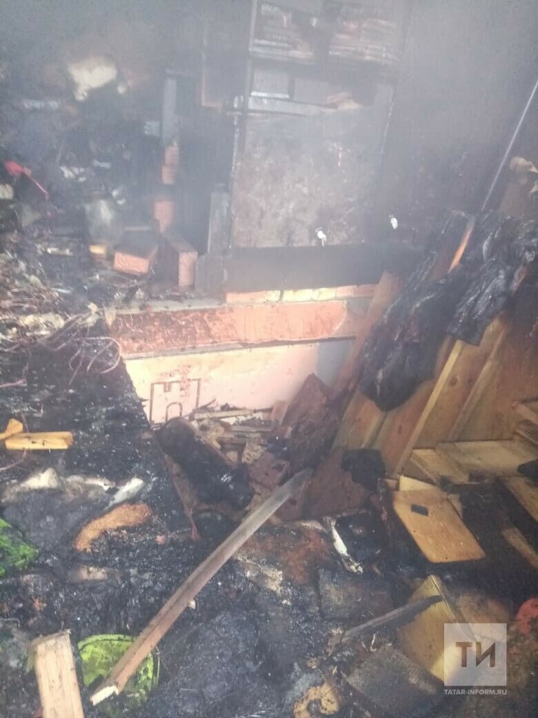 В сгоревшем гараже в Набережных Челнах найдено тело 43-летнего мужчины