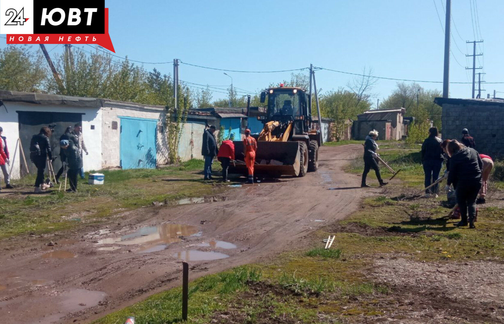 В Альметьевске 300 человек убрались на территории гаражных кооперативов