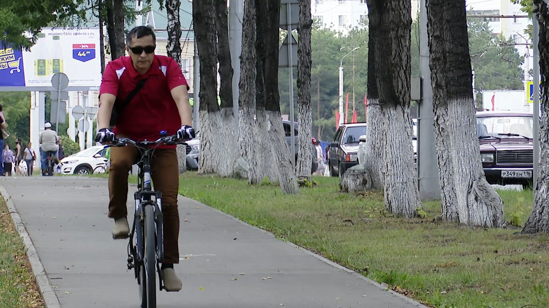 Альметьевским велосипедистам и самокатчикам напоминают о безопасности на дороге