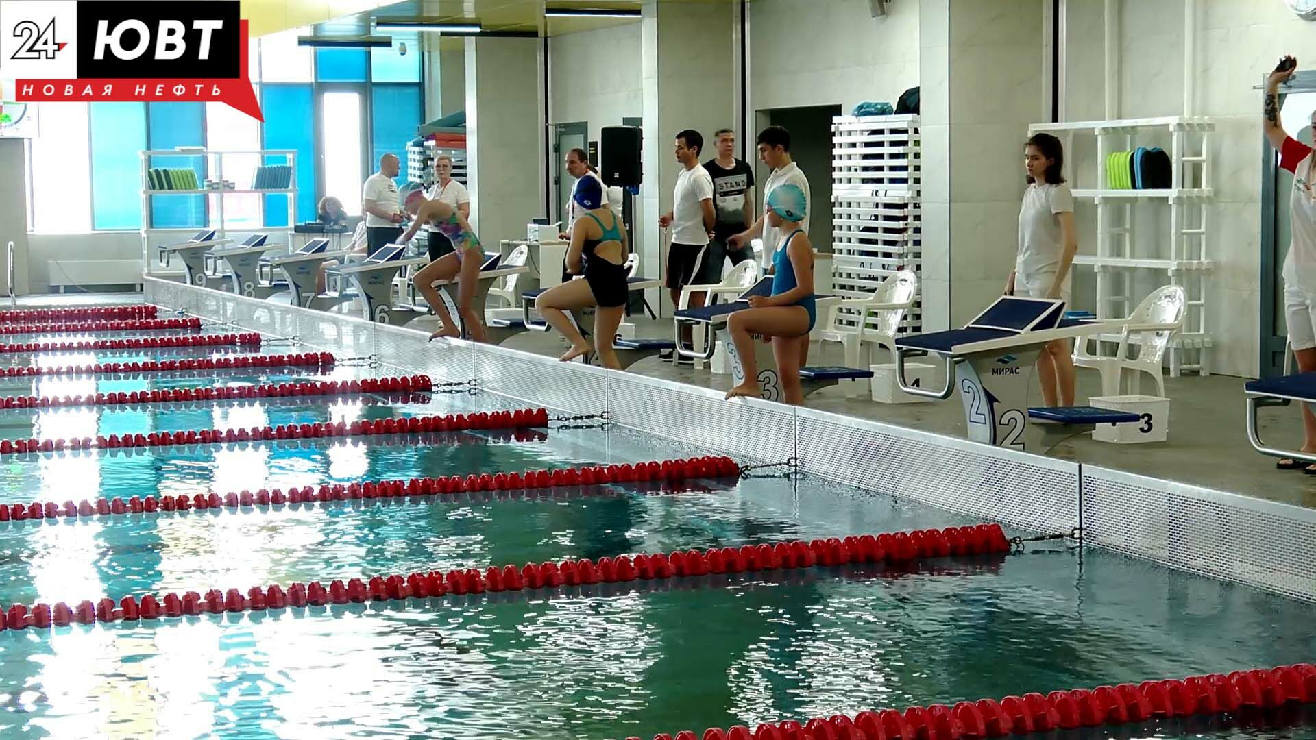 400 юных пловцов поборолись за звание лучшего в Альметьевске