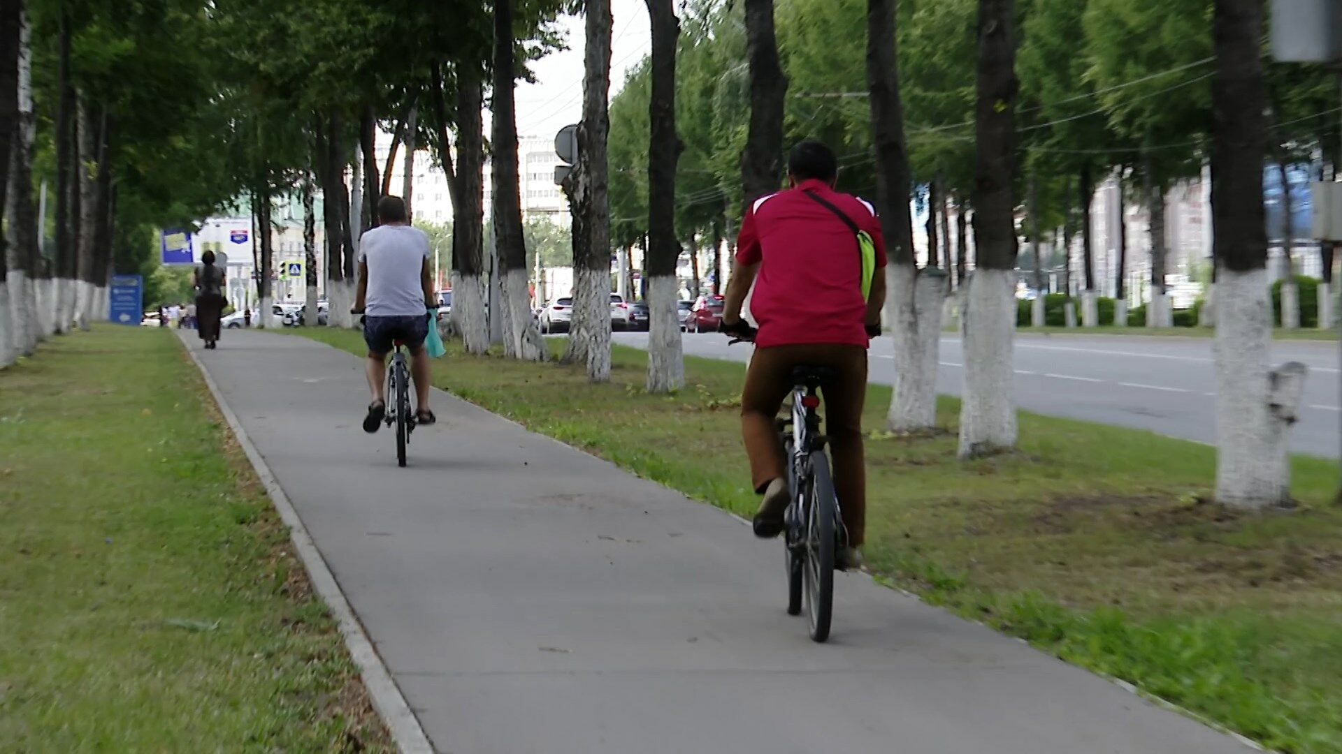 В Нижнекамске в рамках национального проекта проводят работы по устройству велосипедных дорожек