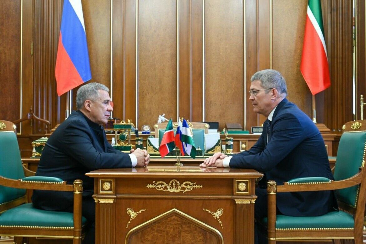 Минниханов и Хабиров подписали соглашение о местоположении границы Татарстана и Башкирии