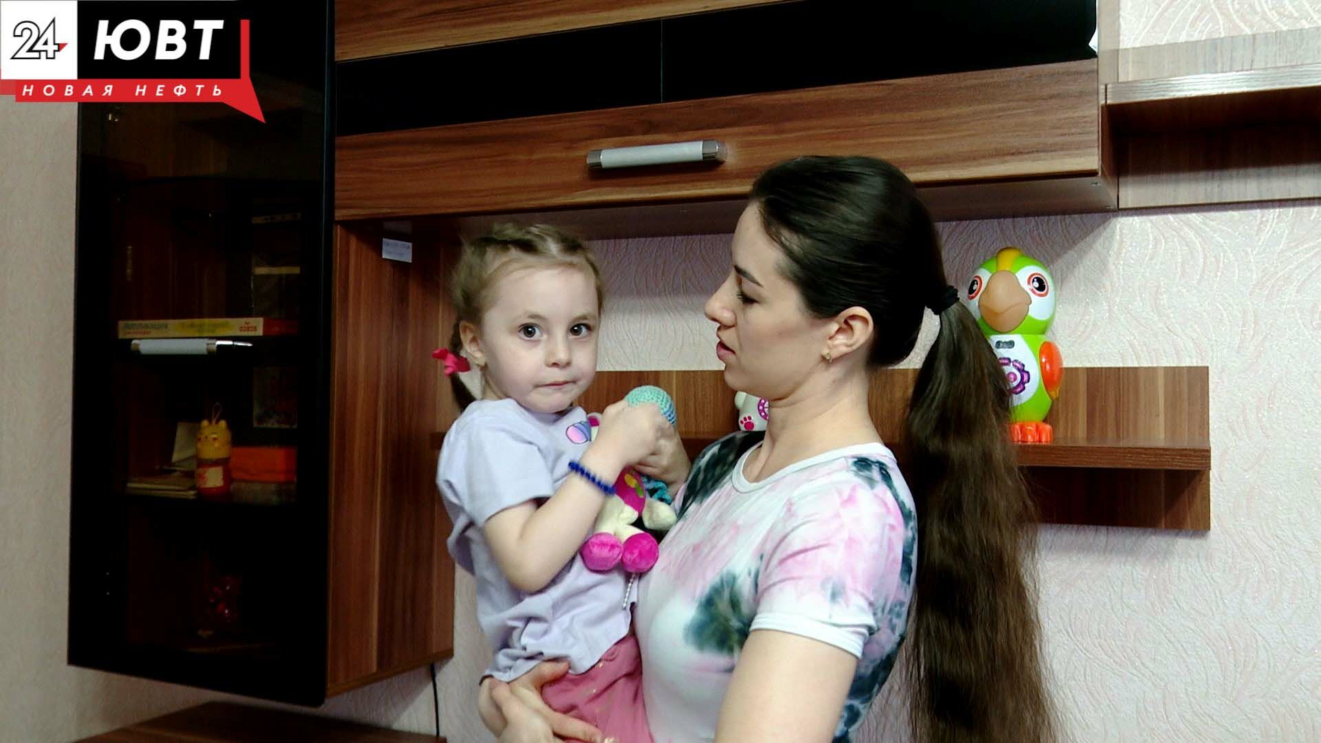 Невус может превратиться в рак: требуется помощь для лечения 3-летней Асель из Альметьевска